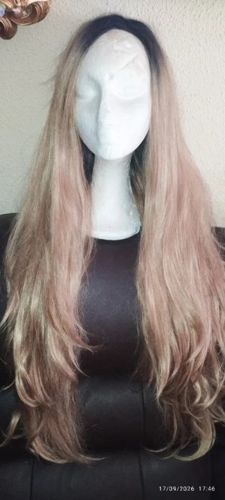 Peluca rubia dorada drag travesti