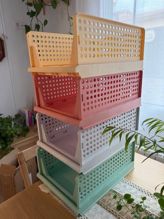 Cajas apilables plegables de plástico