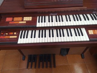 Órgano Howard 105