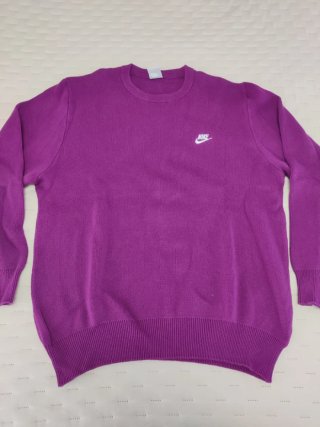 Jersey Nike Morado Talla L. Nuevo sin etiqueta.