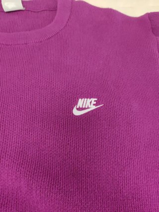 Jersey Nike Morado Talla L. Nuevo sin etiqueta.
