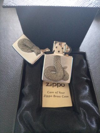 Isqueiro Zippo Original Cobra