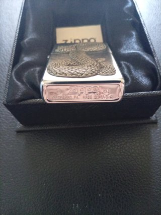 Isqueiro Zippo Original Cobra