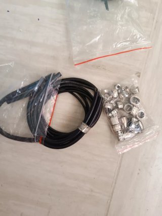 Cuentas y cuero para pulseras