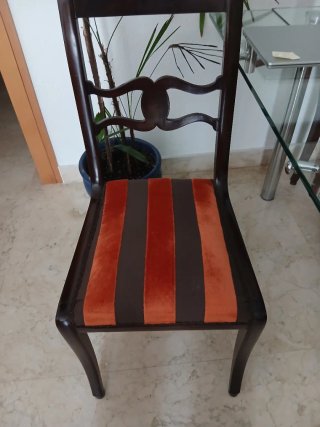 Sillas de comedor con tapizado de terciopelo