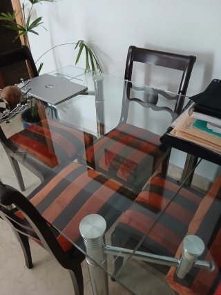 Sillas de comedor con tapizado de terciopelo