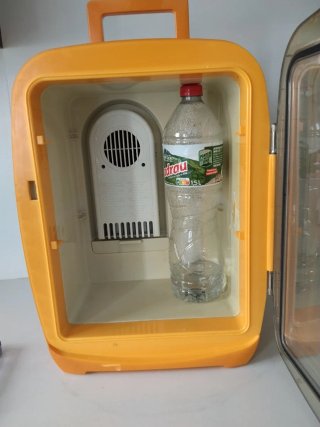 Mini nevera eléctrica portátil
