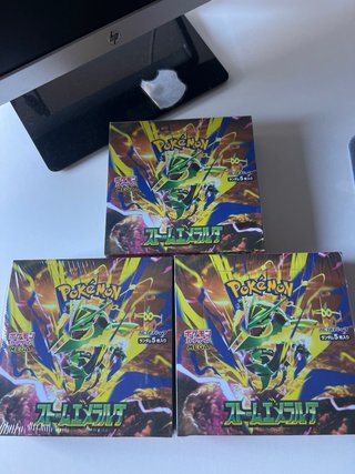 Caja Pokémon Storm Emerald