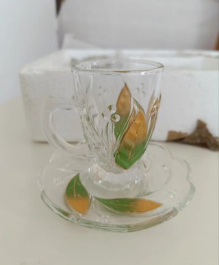 6 Tazas y 5 Platos de Cristal