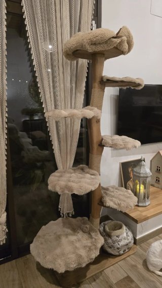 Árbol para gatos de madera maciza