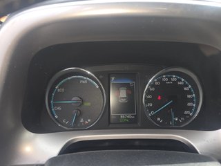 Toyota RAV4 2018 4x4 200H Feel vendo ya