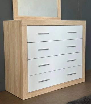 OFERTA!! Nueva comoda de 4 cajones Blanco-Cambria!