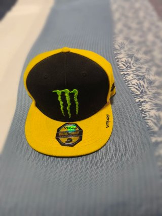 Gorra Monster VR46 Negra y Amarilla