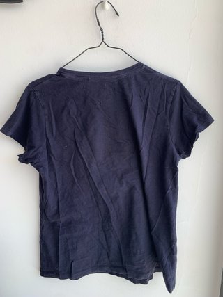 Camiseta Uniqlo Estampado Ola