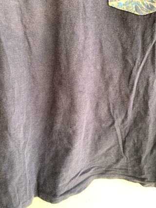Camiseta Uniqlo Estampado Ola