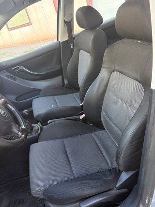 SEAT Leon 2004