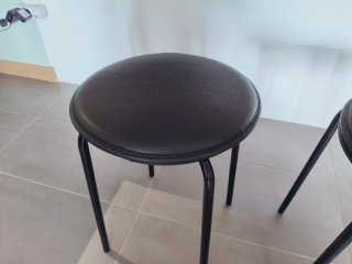 Taburetes Marius IKEA negros + regalo
