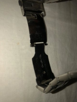 Reloj Guess Dorado y Plateado