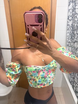 Top floral Bershka S