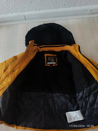 Chaqueta C&A niño 110cm