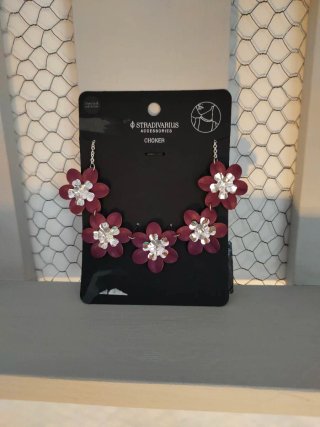 Gargantilla Stradivarius Flores