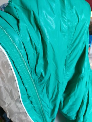 Chaqueta Bershka cuello alto