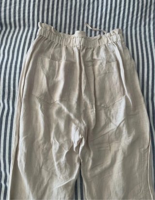 Pantalón de lino beige