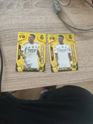 Cromo Mbappé Balón de Oro y Vini Jr.