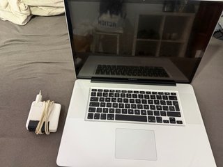 MacBook Pro Apple Plata