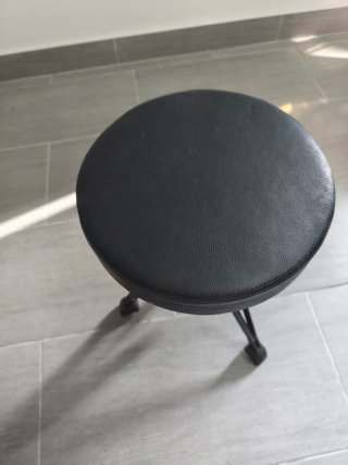 Caja sorda Remo y taburete batería