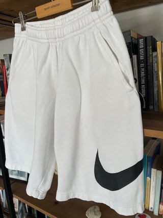 Pantalón corto Nike blanco
