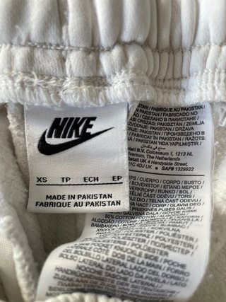Pantalón corto Nike blanco