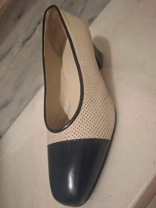 Zapatos bicolor Talla 35