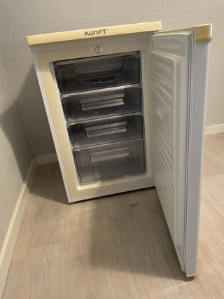 Congelador Kunft 100 A+