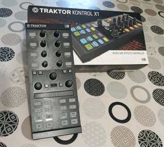 Traktor Kontrol X1 mk2