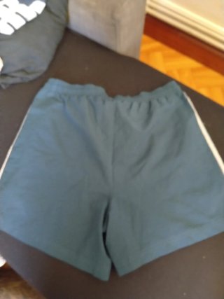 Pantalón corto Adidas verde azulado talla 14