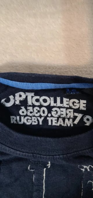 Camiseta College 16 años