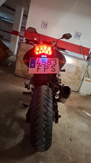 Kawasaki Z750 Negra/Plateada Naked