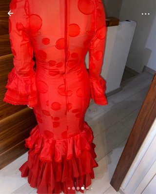 Vestido de flamenca rojo con volantes