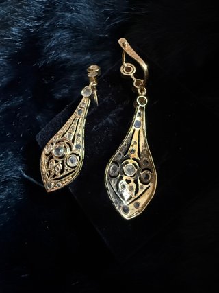 Pendientes largos antiguos de Oro 18k y Diamantes