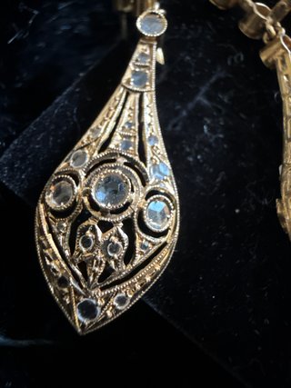Pendientes largos antiguos de Oro 18k y Diamantes