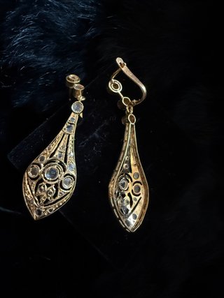 Pendientes largos antiguos de Oro 18k y Diamantes