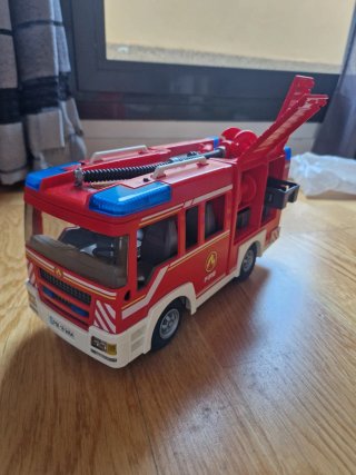 Camión de bomberos Playmobil rojo y azul
