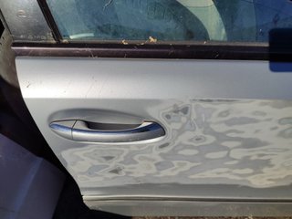 PUERTA DELANTERA DERECHA Mercedes-Benz