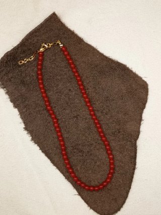 Collar corto cuarzo rojo y oro