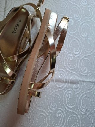 Sandalias Melody Doradas Talla 38