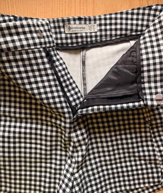Pantalón Corto Cuadros Stradivarius - Talla XS