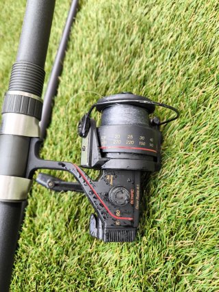 EVIA T450A Surfcasting 4,5 m + Carrete Olympic K60