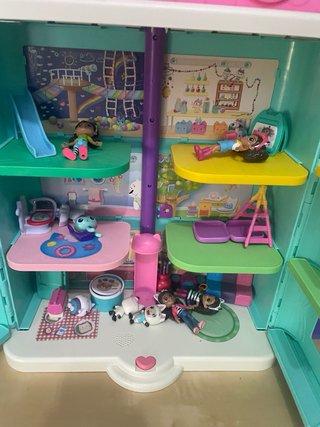 Casa de muñecas Gaby con accesorios