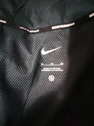Giubbotto antivento da corsa Nike